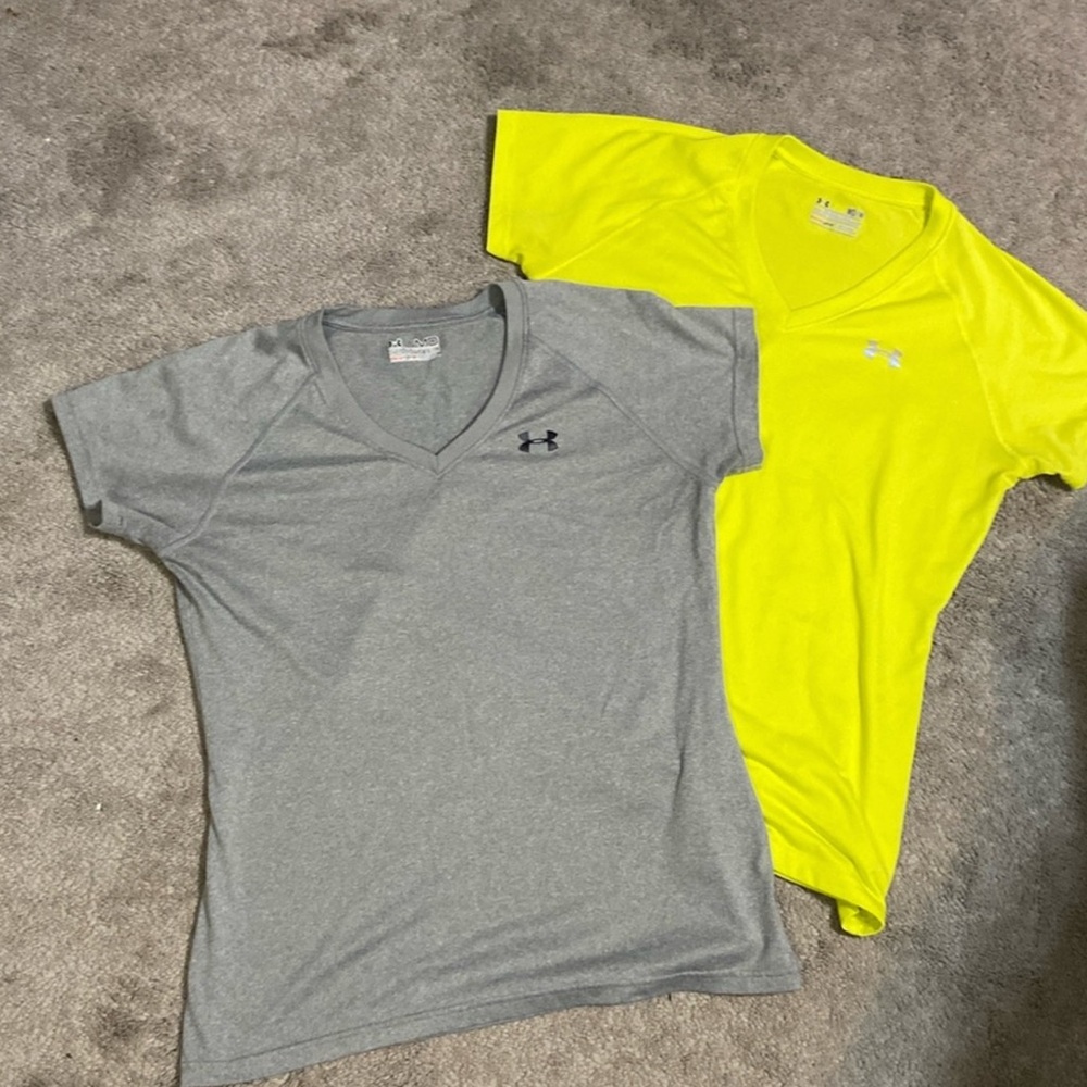Bundle of 2 Women’s Under Armour V-neck Dri Fit Size Medium Shirts